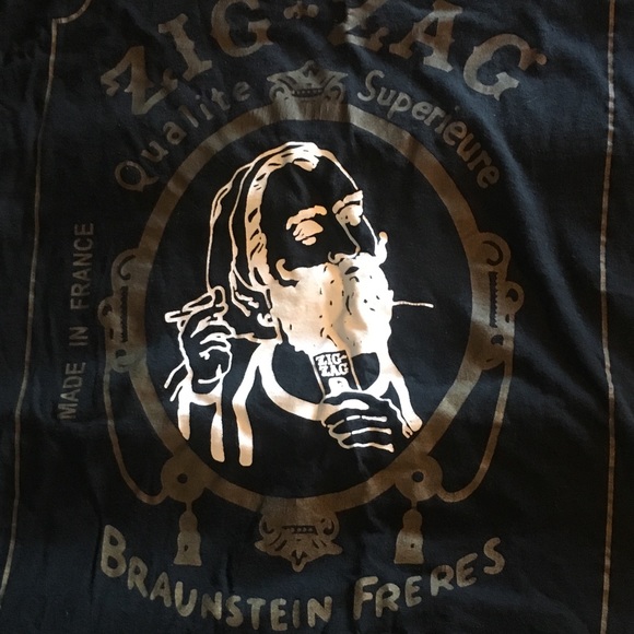 💨 Zigzag graphic tee - Picture 2 of 5